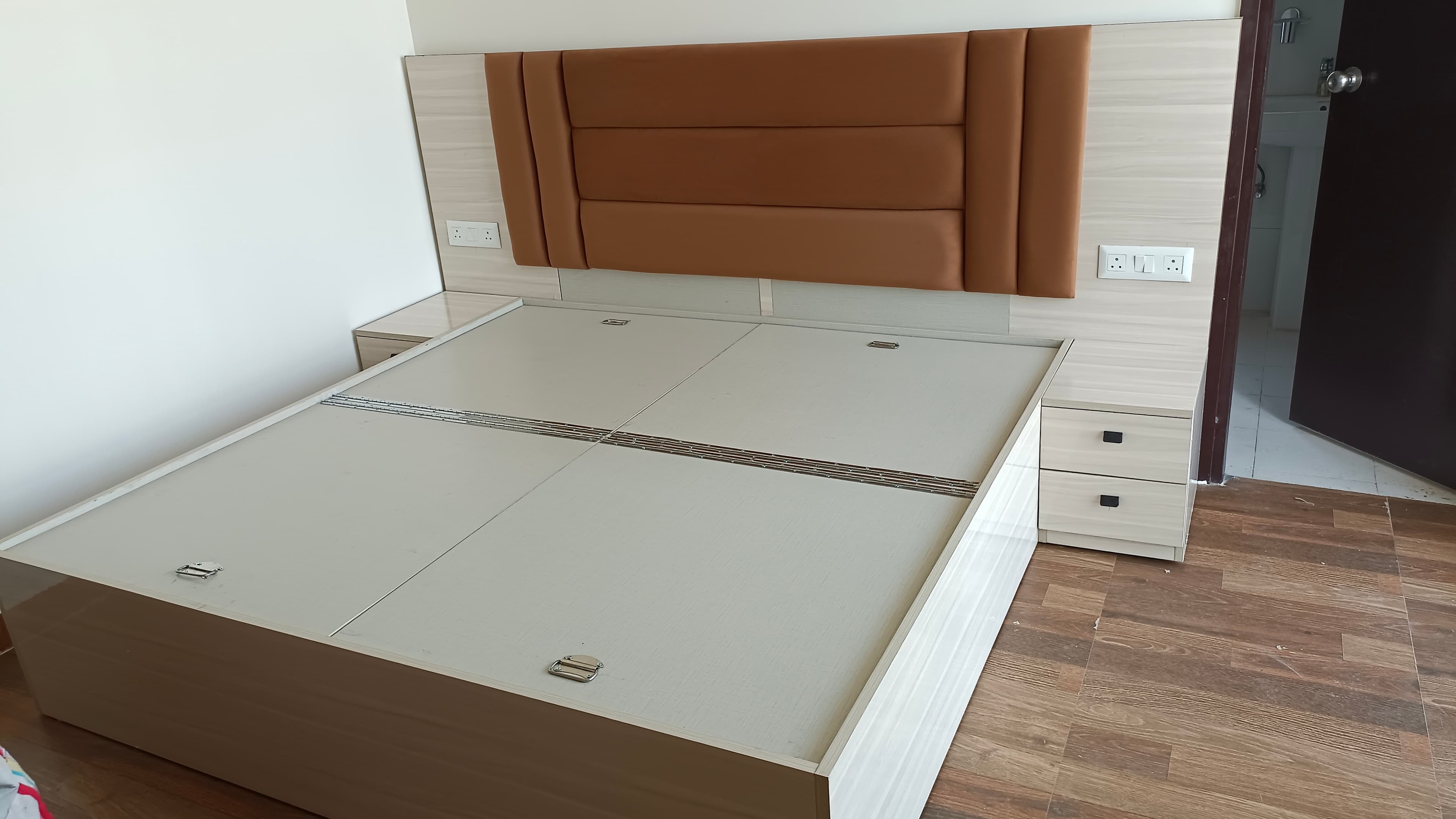 Bed with Storage Platform