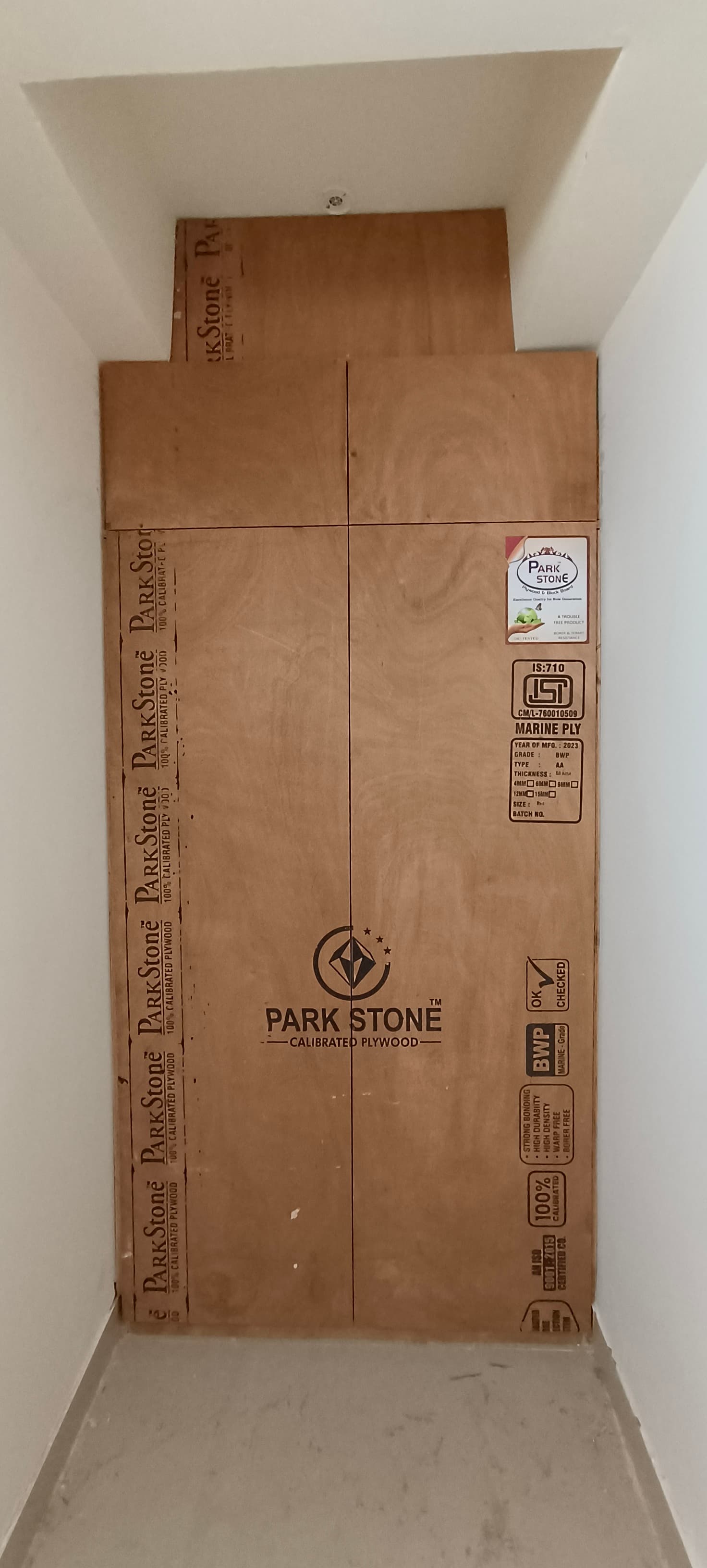 Customized Wardrobe Design